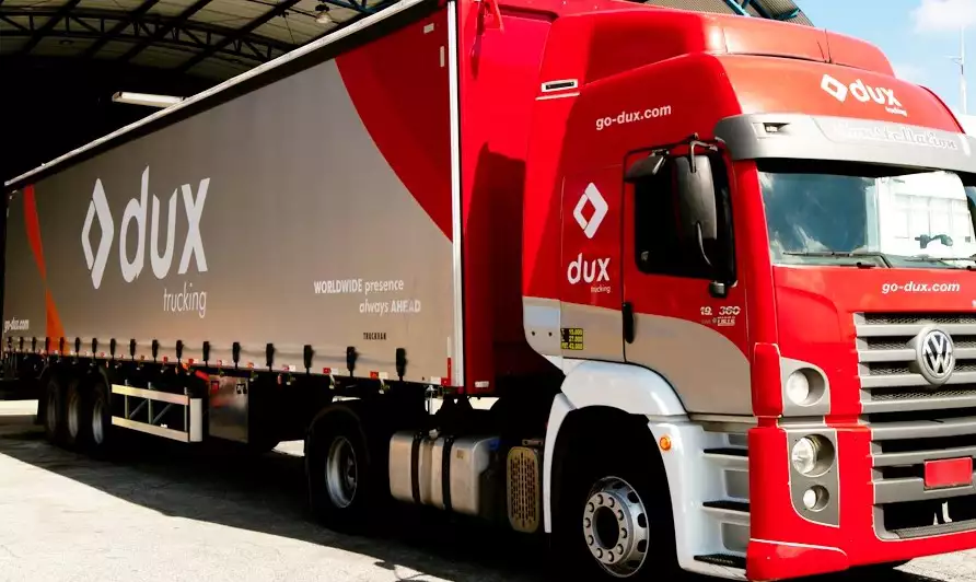 Dux Trucking investe em frota para ampliar atendimento nacional