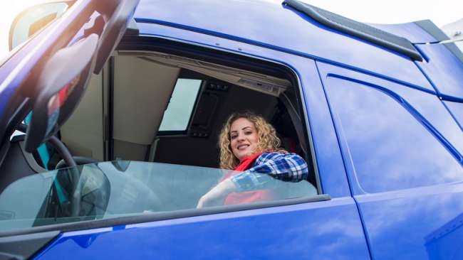 Mulheres conquistam espaço na logística brasileira, mas ainda não há equidade no segmento