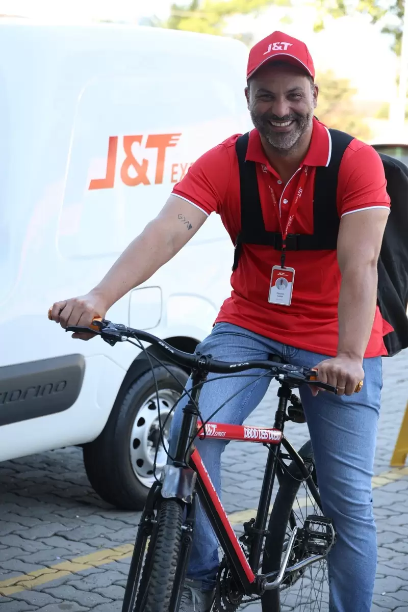 J&T Express aposta em bicicletas para garantir entregas mais sustentáveis