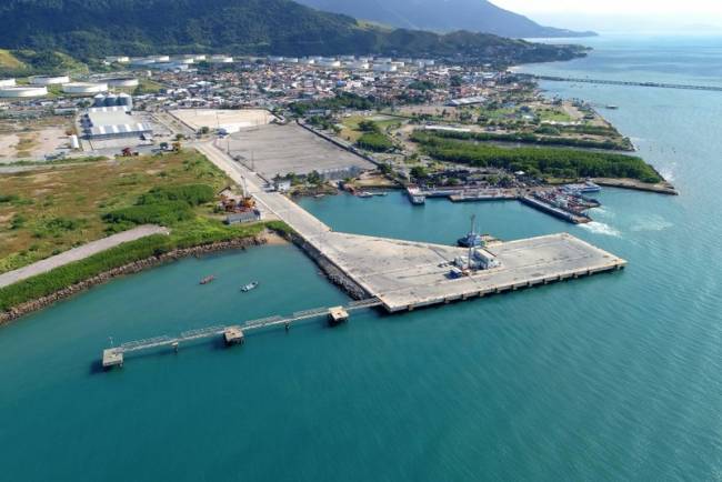 Porto de São Sebastião registra recorde de movimentação de cargas no 1º semestre