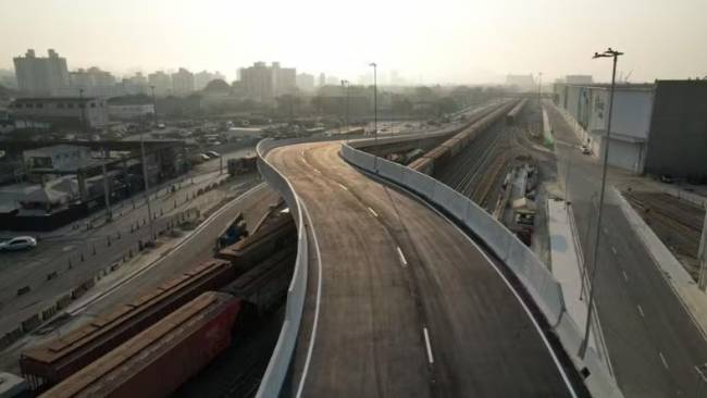 Viaduto no cluster de celulose é inaugurado pela Autoridade Portuária de Santos