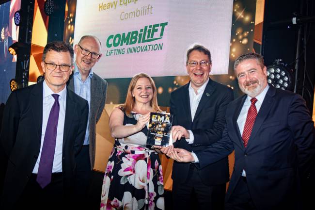 Combilift vence dois prêmios no UK Engineering & Manufacturing Awards 2024