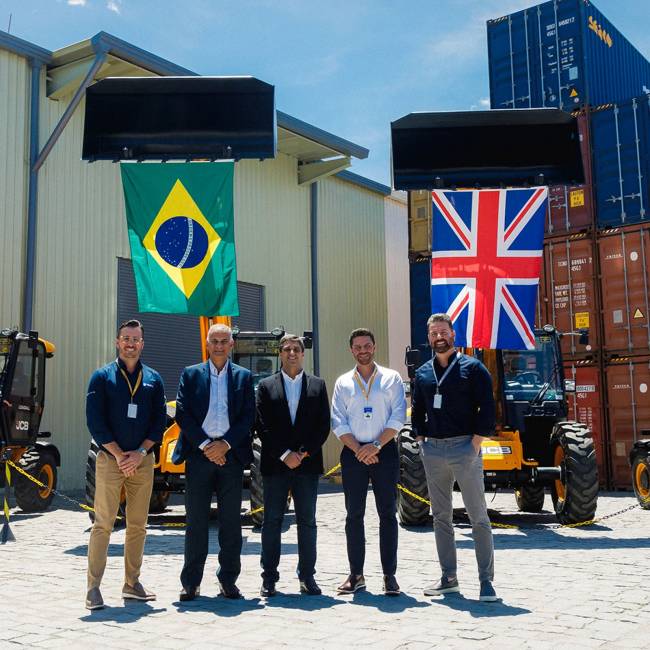 TECADI e JCB América Latina inauguram novo armazém logístico em Itajaí (SC)