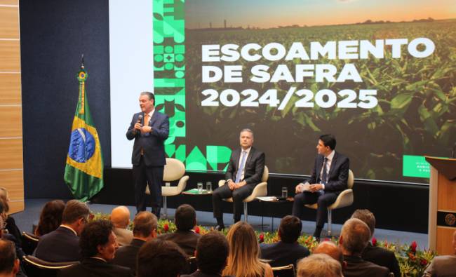 Governo Federal investe R$ 4,5 bilhões para fortalecer escoamento da safra 2024/2025