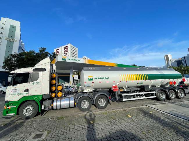 Vibra e Moscato operacionalizam caminhão movido a GNV