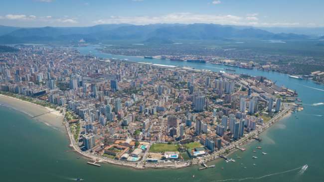 Porto de Santos registra recorde e movimenta 14,4 milhões de toneladas 
