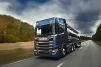 Scania lança gama Plus de caminhões e novos serviços no mercado brasileiro