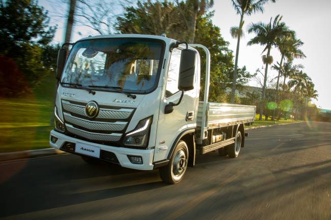 Foton lança novos caminhões e entra no segmento de picapes no Brasil