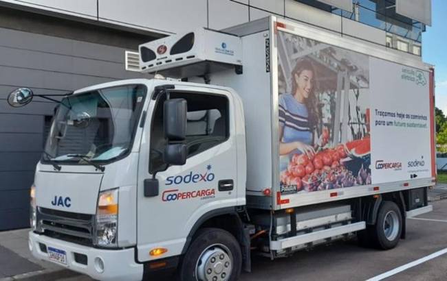 Sodexo amplia frota de veículos refrigerados e elétricos para reduzir emissões de CO2