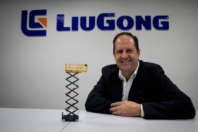 LiuGong contrata Jacques Iazdi para divisão de plataformas elevatórias