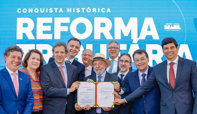 Lula sanciona lei que regulamenta a reforma tributária; alíquota do IVA no Brasil poderá ser a maior do mundo