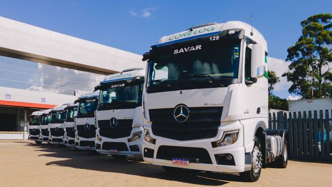 Corelog adquire oito caminhões extrapesados Mercedes-Benz Actros