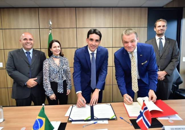 Brasil e Noruega firmam acordo para criação de corredor logístico sustentável