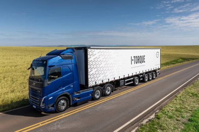 Linha Volvo FH 2026 promete mais força nas subidas e até 3% de economia