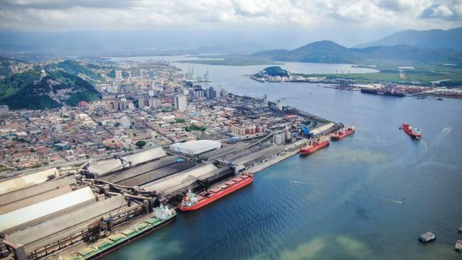 Porto de Santos ganha ampliação de 56% de áreas terrestres